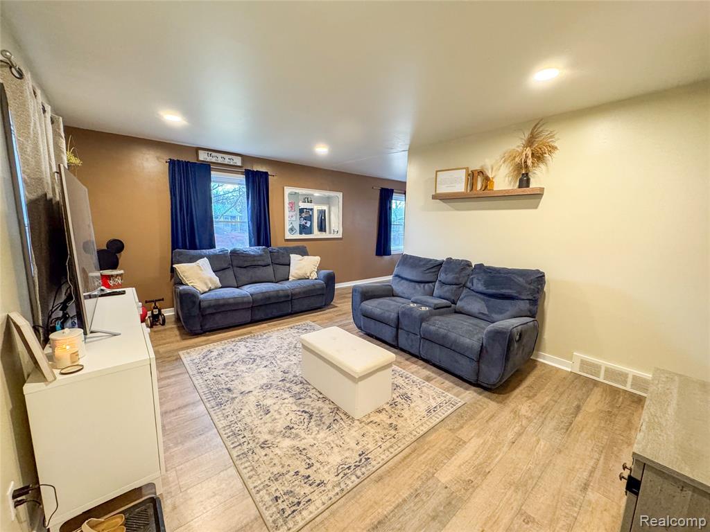 474 Argyle Crescent, Milan, MI 48160 — Photo 4