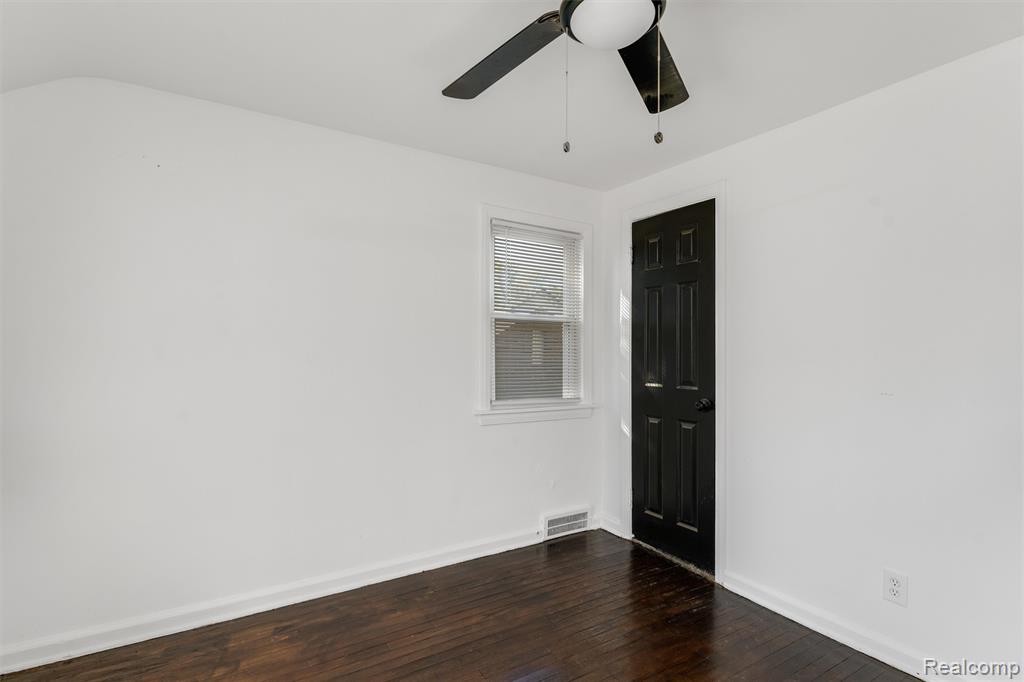 15411 Young St, Detroit, MI 48205 — Photo 19