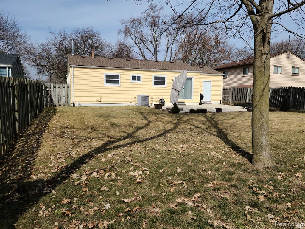 9242 PANAMA Avenue, Ypsilanti, MI 48198 — Photo 9