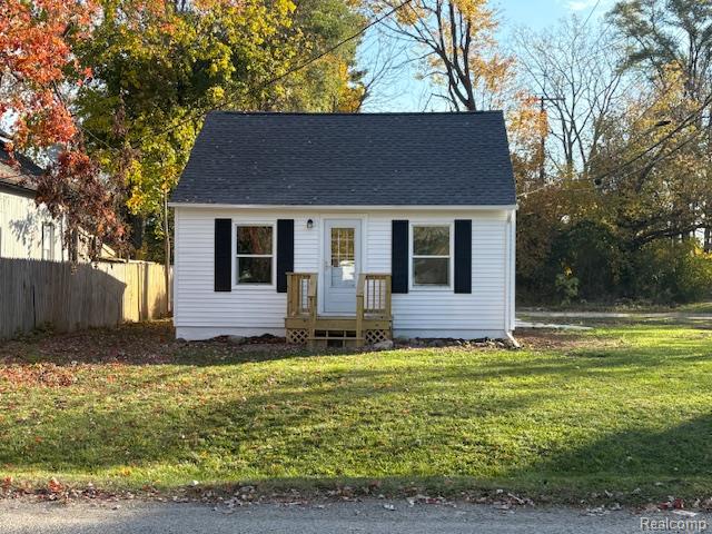 200 Marion Avenue, Waterford, MI 48328