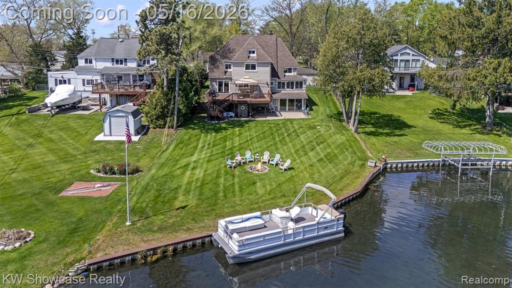 4693 Forest Avenue, Waterford, MI 48328 — front exterior