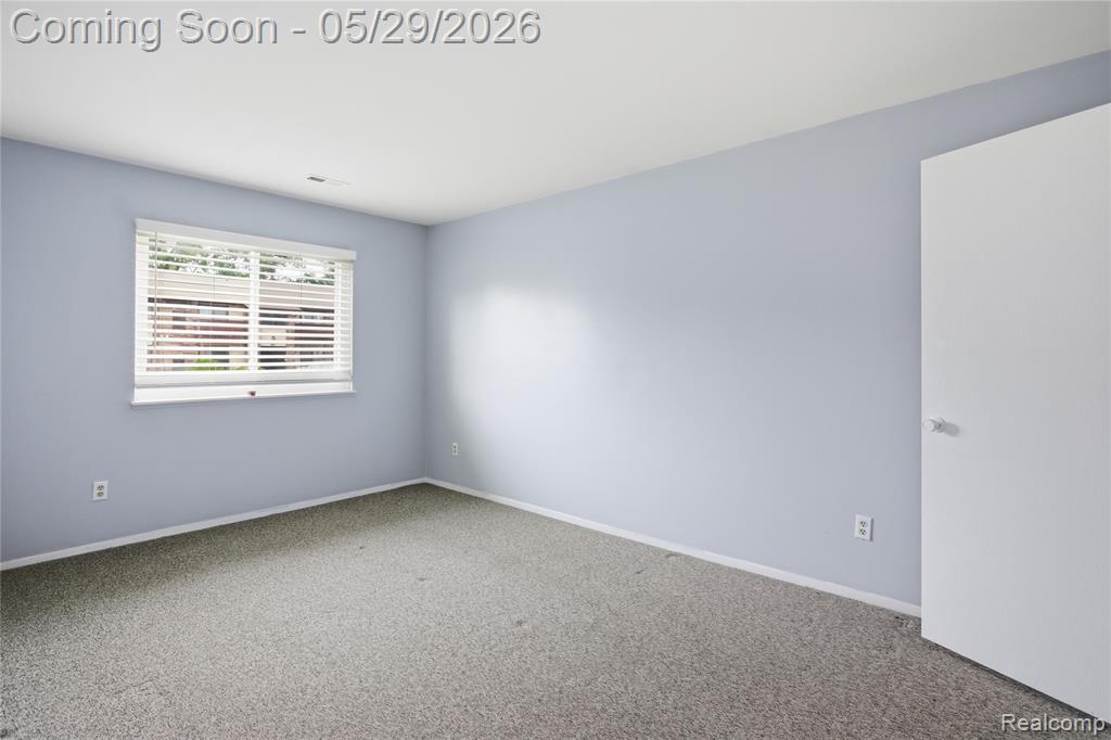 7708 Manor Circle, 103, Westland, MI — Photo 17