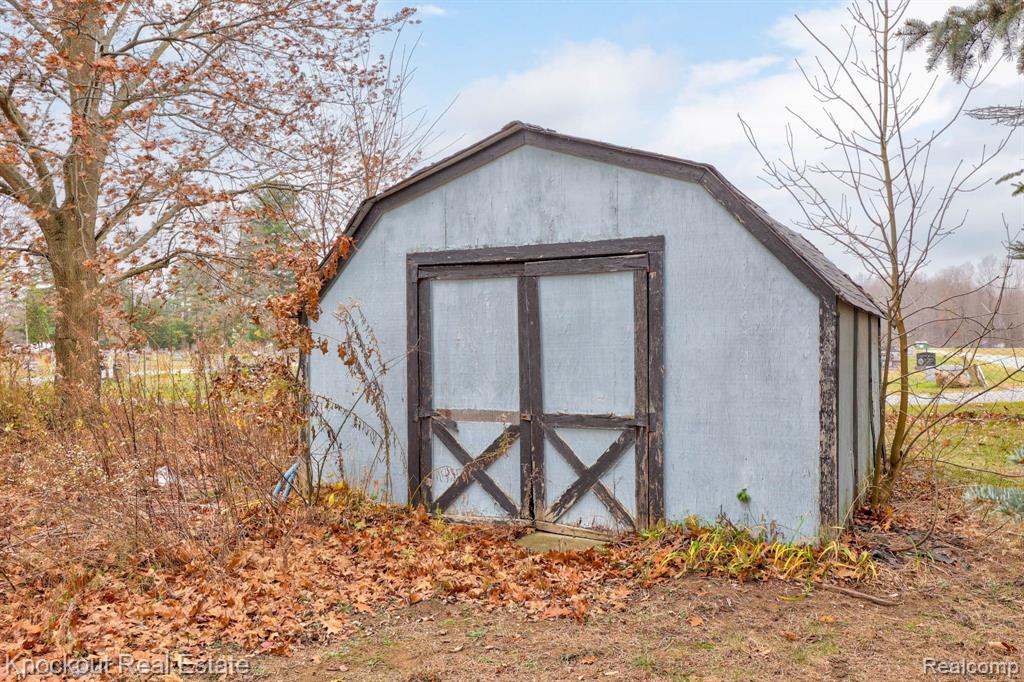 13098 SEYMOUR Road, Montrose, MI 48457 — Photo 39