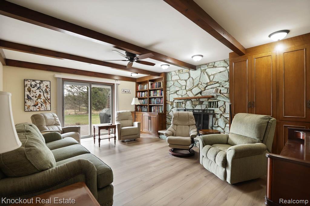 9350 OAKMONT Drive, Grand Blanc, MI 48439 — Photo 23