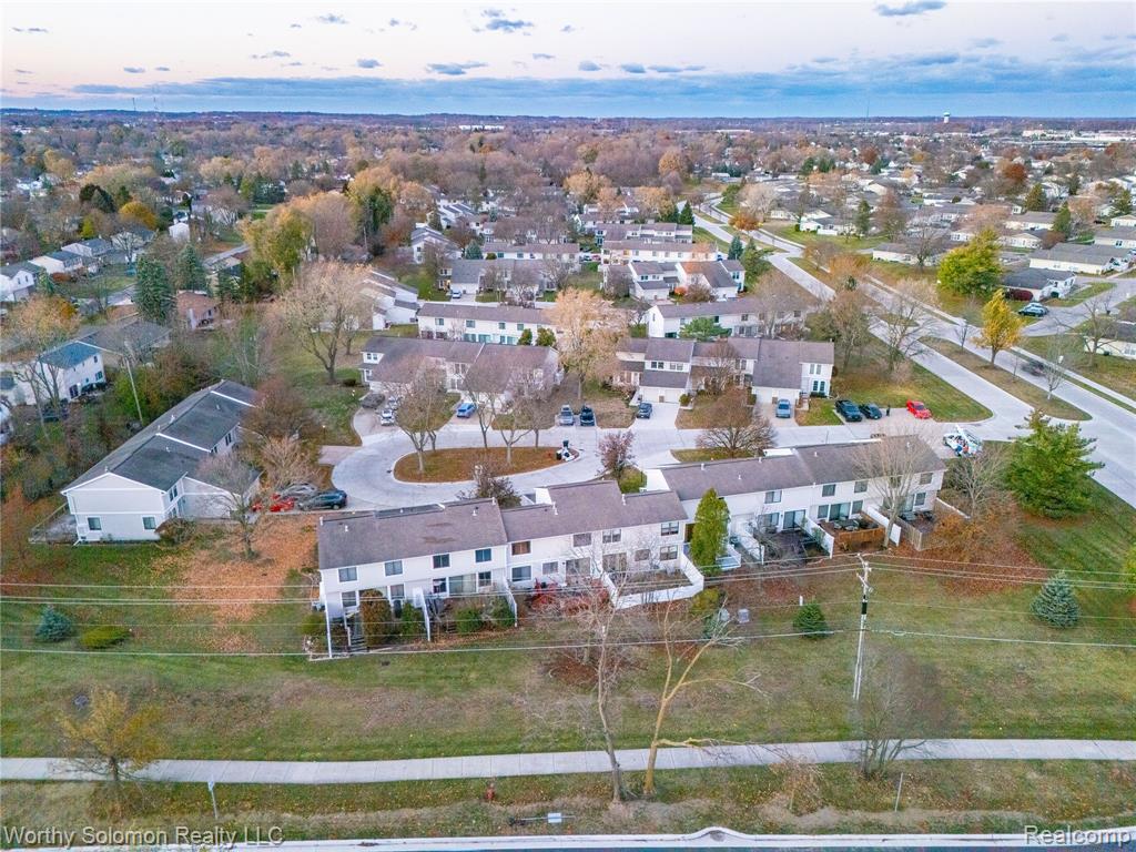 22415 Cranbrooke Drive, Novi, MI — Photo 39