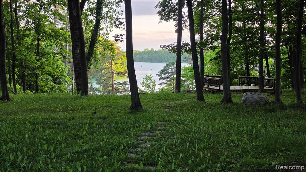2323 Addaleen Road, Highland, MI — Photo 3