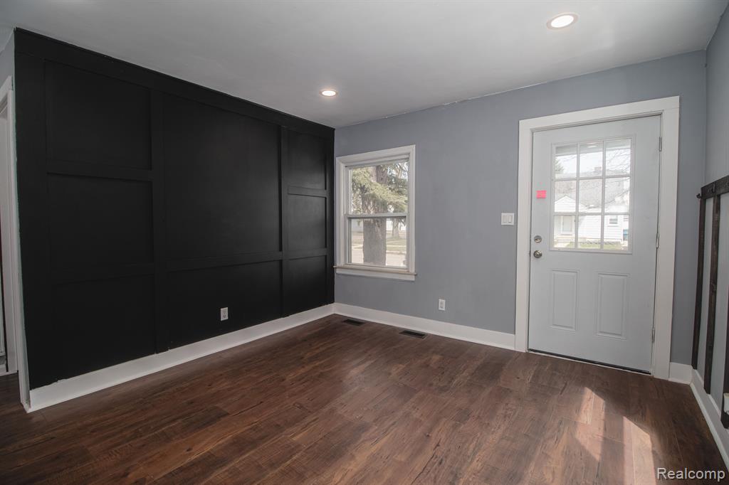 881 Garfield Avenue, Lincoln Park, MI 48146 — Photo 8