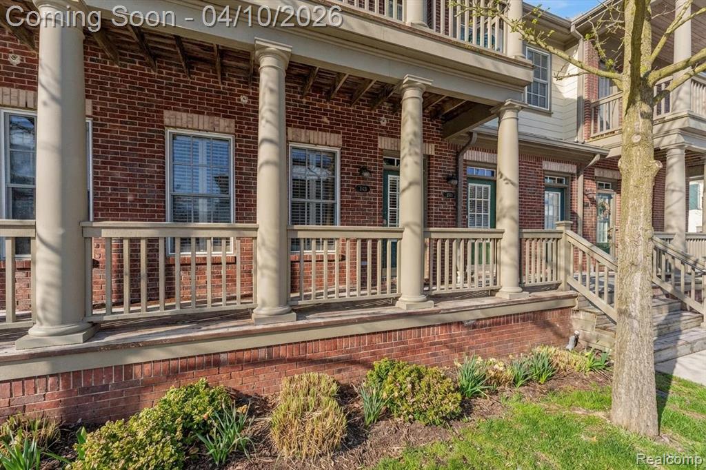 203 Jotham Avenue, Auburn Hills, MI 48326 — front exterior