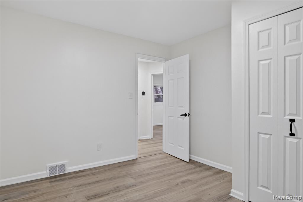 8664 Louise Avenue, Allen Park, MI 48101 — Photo 29