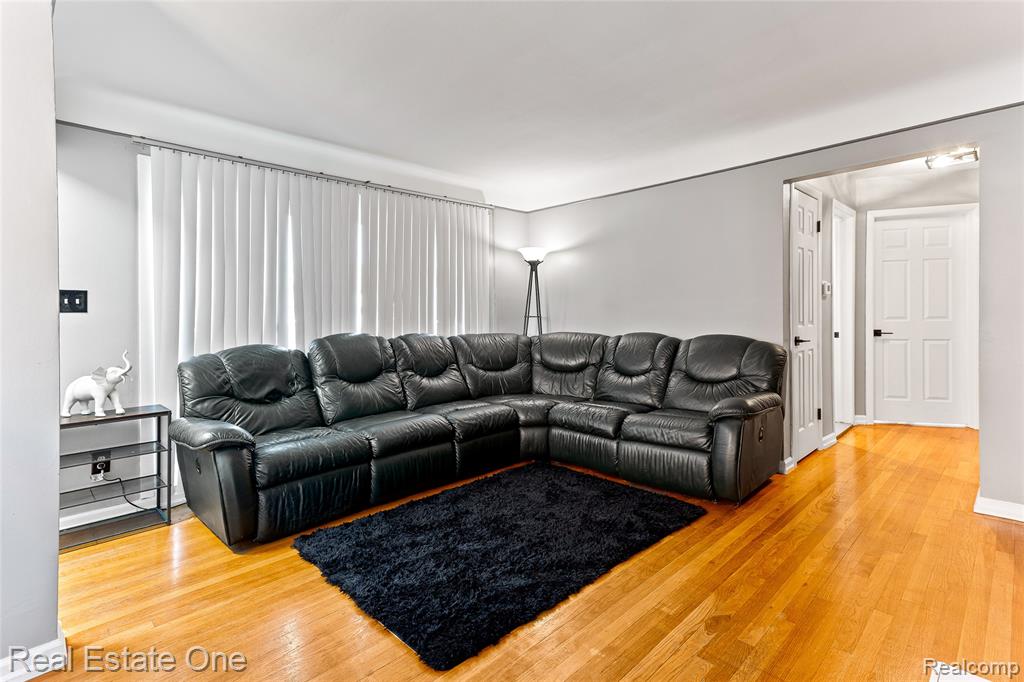 9864 Fox Avenue W, Allen Park, MI 48101 — Photo 10
