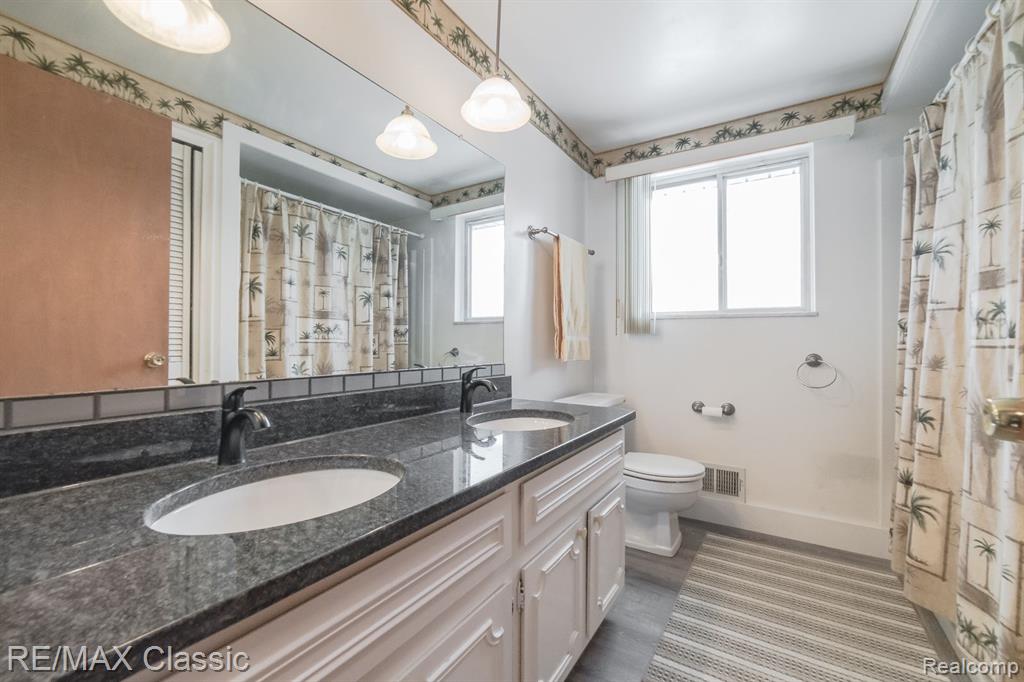 1587 Three Lakes Drive, Troy, MI 48085 — Photo 43