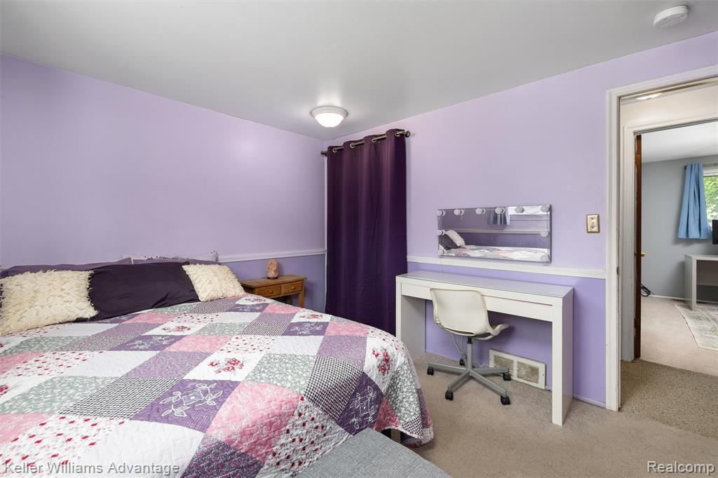 9428 Oak Street, Taylor, MI 48180 — Photo 14
