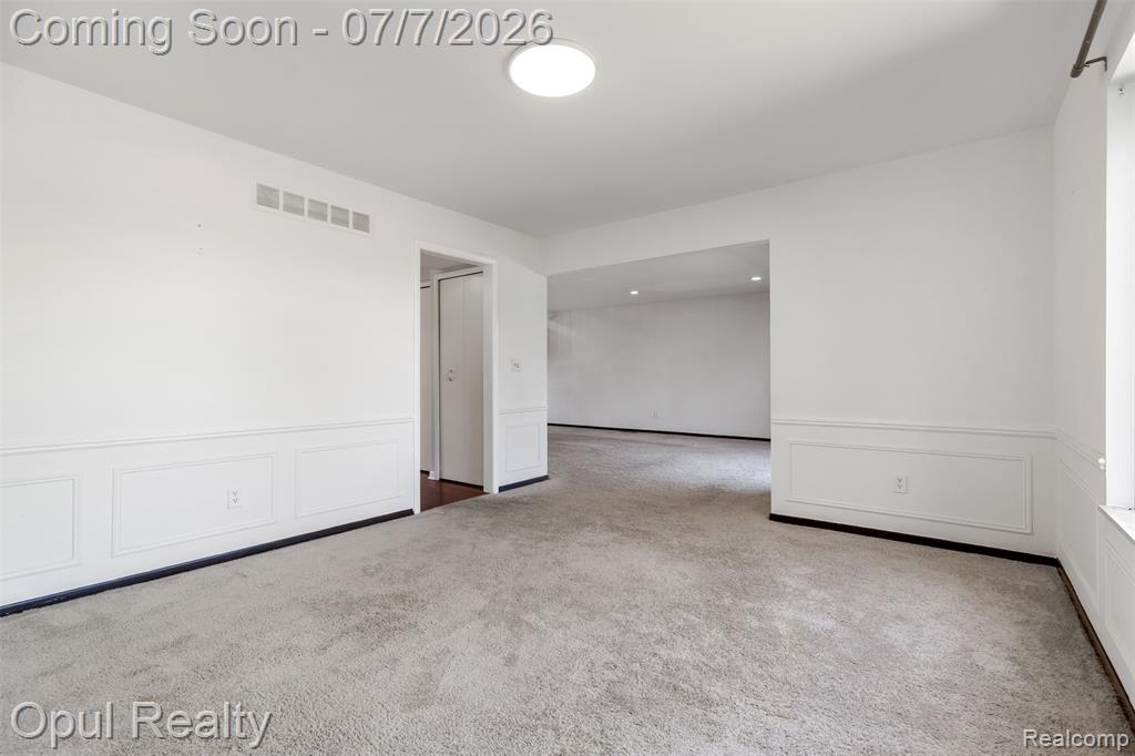 3961 Chablis Street, West Bloomfield, MI 48323 — Photo 12