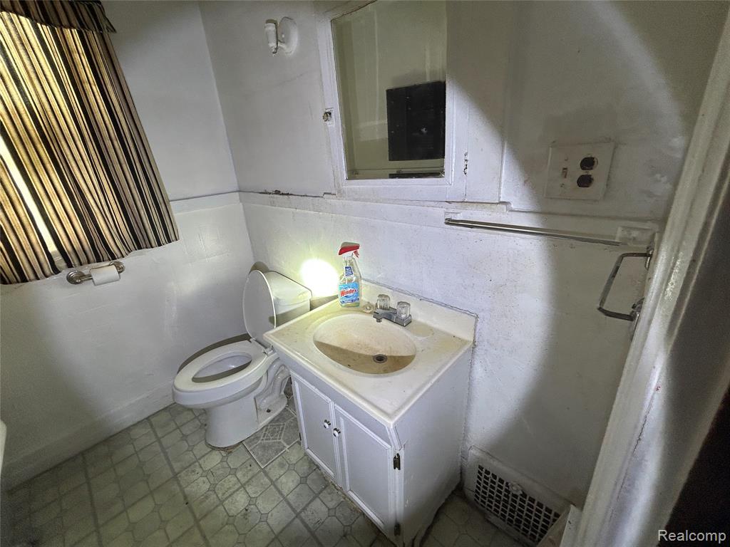 5050 Seminole Street, Detroit, MI 48213 — Photo 13