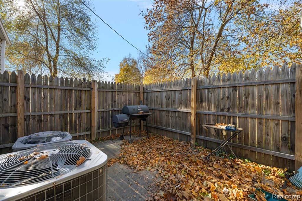 4775 Halberd Street, Commerce Twp, MI 48382 — Photo 34