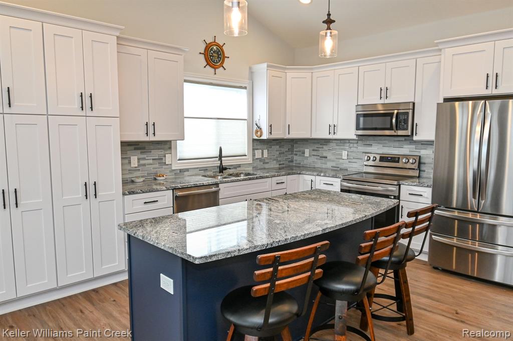 38 FOX HOLLOW Drive, Metamora, MI 48455 — Photo 8