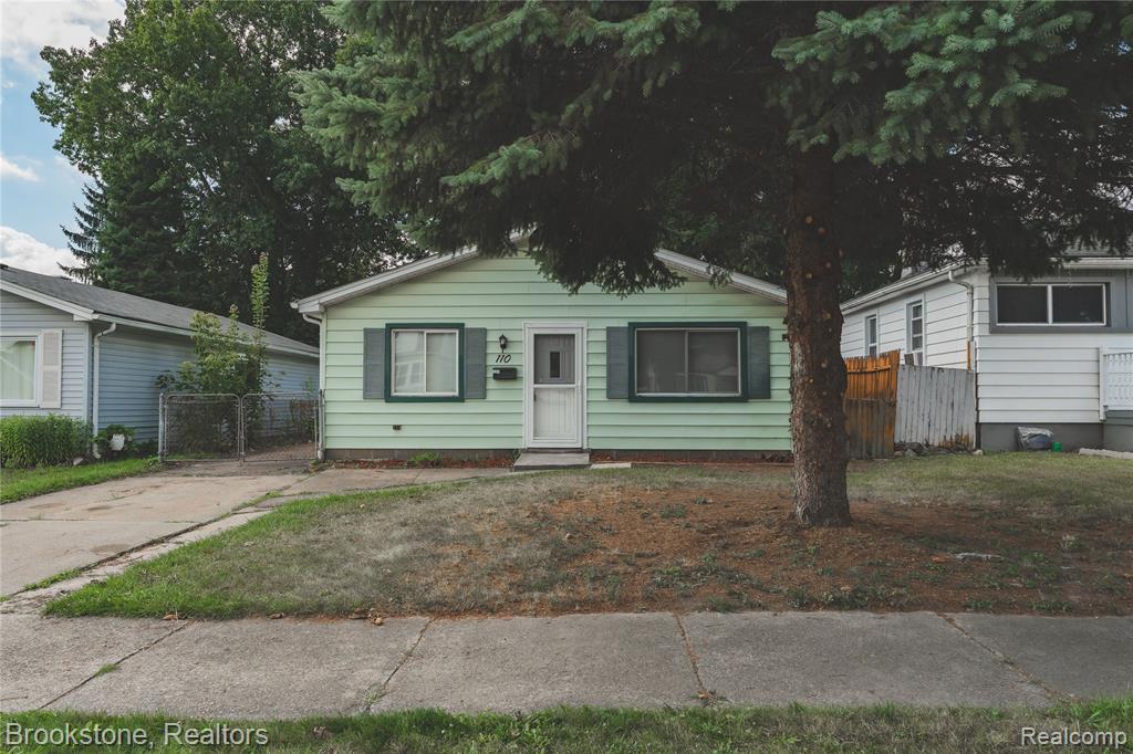 110 E Cornell Avenue, Pontiac, MI 48340