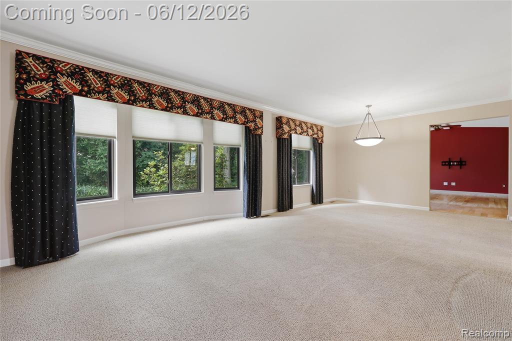 640 Longfellow Drive, Troy, MI 48085 — Photo 8