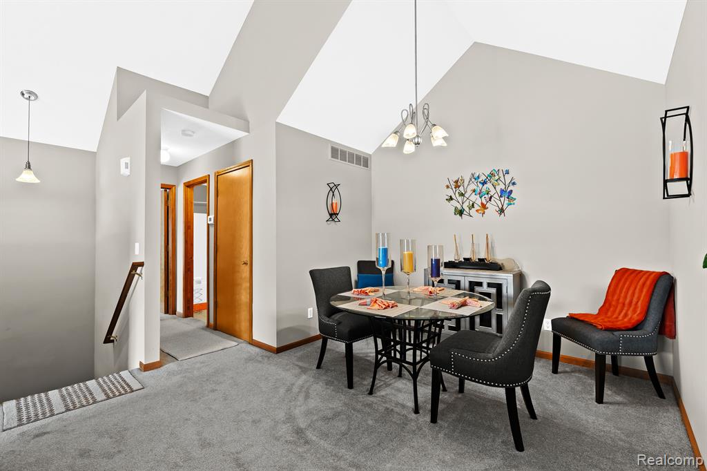 366 MARIGOLD Circle, Westland, MI — Photo 9