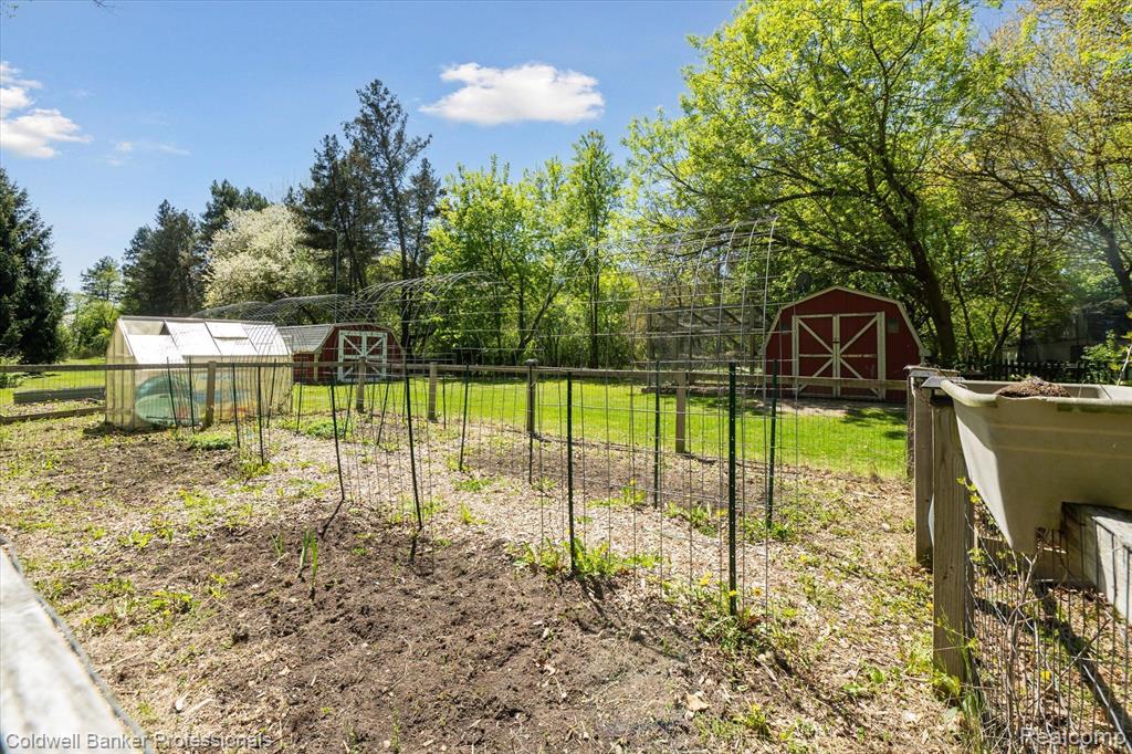 8054 DAVISON Road, Davison, MI 48423 — Photo 39