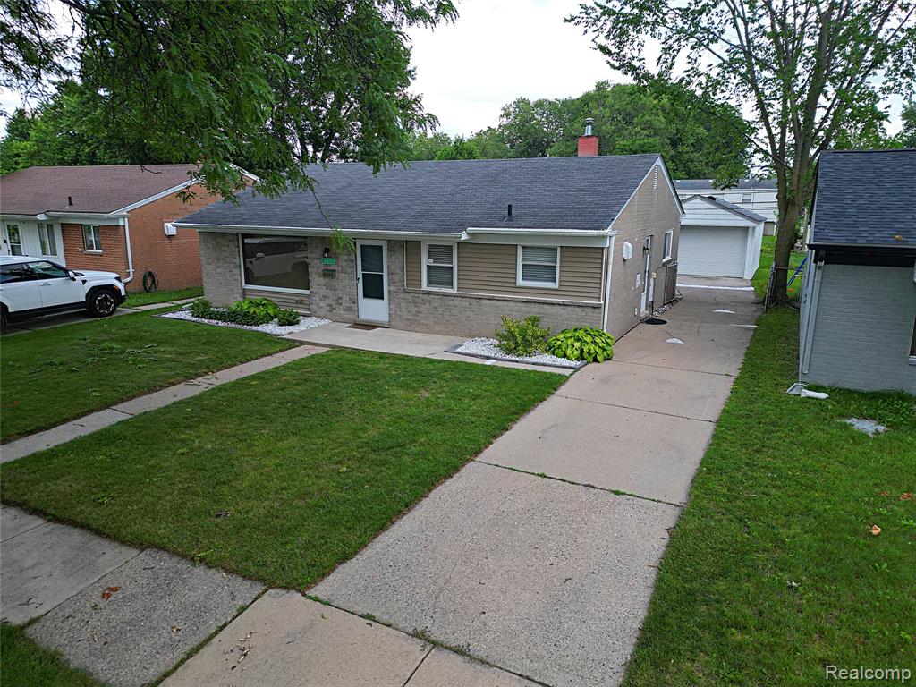 8250 N Henry Ruff Road, Westland, MI — Photo 2