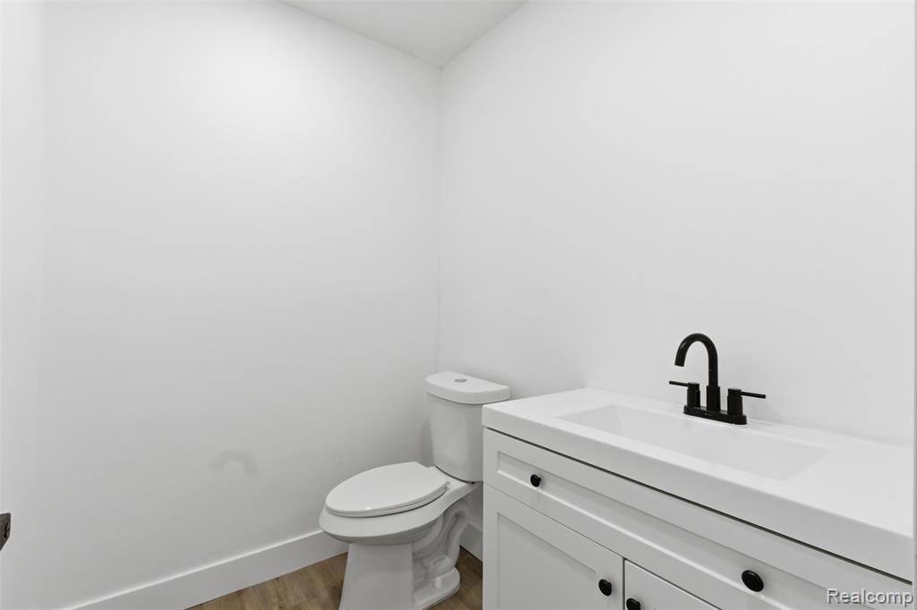 2483 Walce Drive, West Bloomfield, MI 48324 — Photo 16