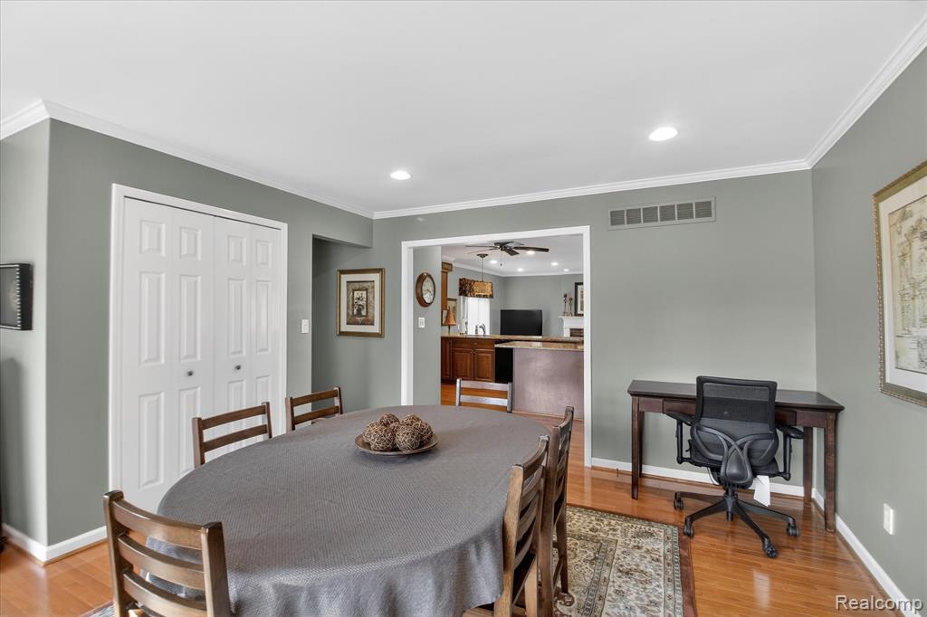 15715 Exeter Court, Fraser, MI 48026 — Photo 7