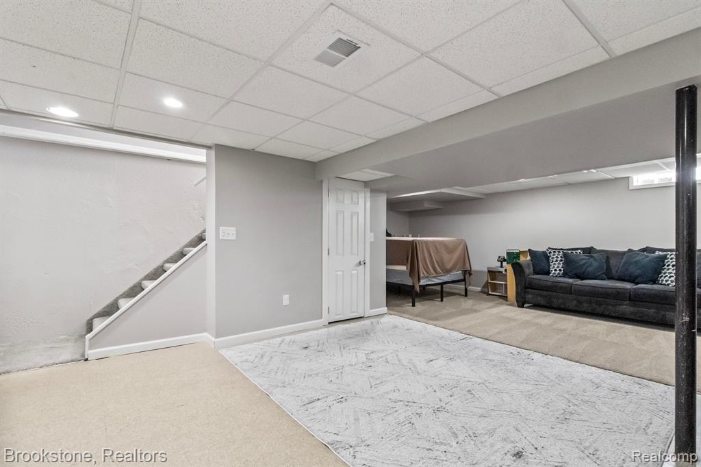 42838 FREEPORT Drive, Sterling Heights, MI 48313 — Photo 41