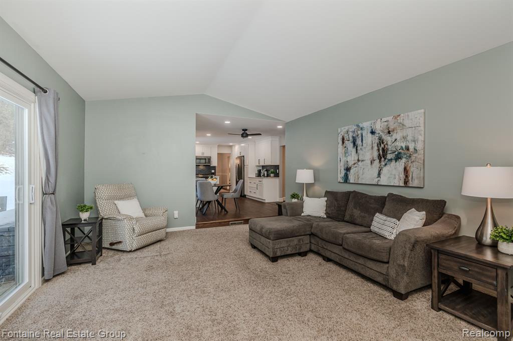 8742 WILLIAMSPORT Drive, White Lake, MI — Photo 38