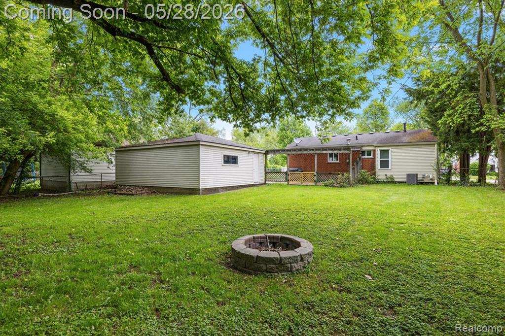 23015 Tuck Road, Farmington, MI 48336 — Photo 45