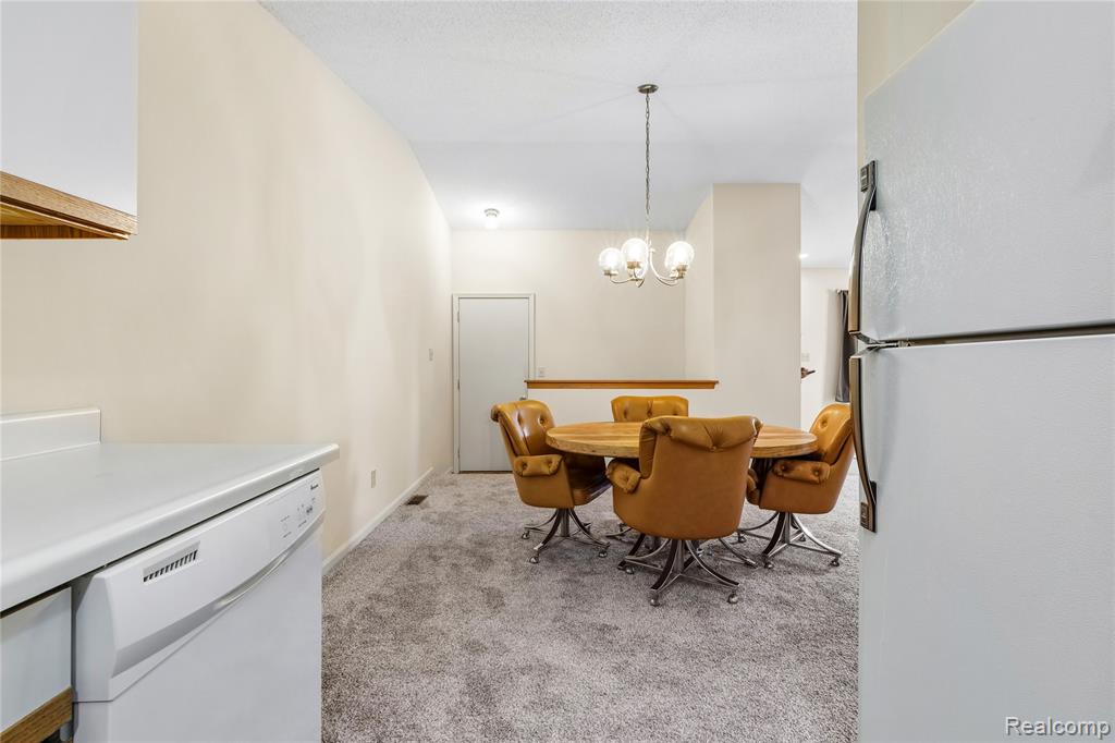 914 North Road, Fenton, MI 48430 — Photo 15