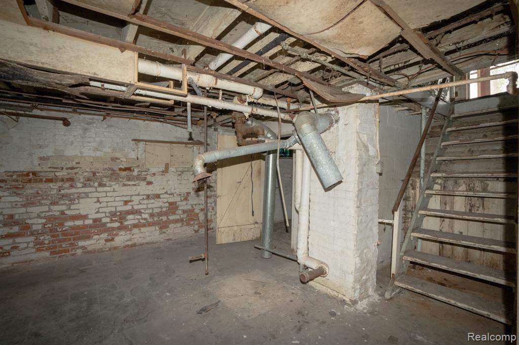 17257 MOENART Street, Hamtramck, MI 48212 — Photo 20