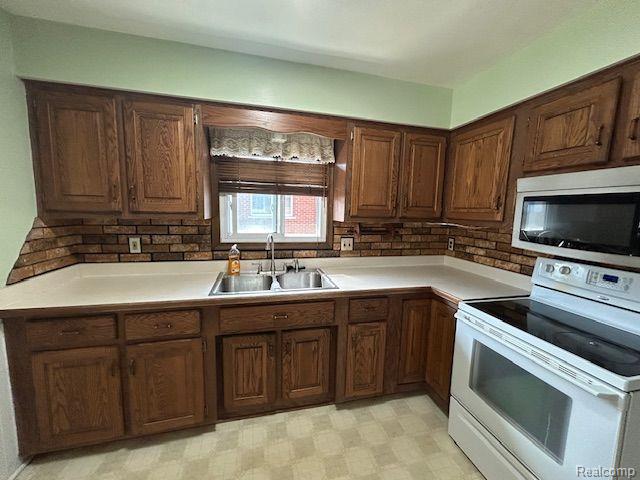 9297 WILLIAM Street, Taylor, MI 48180 — Photo 11