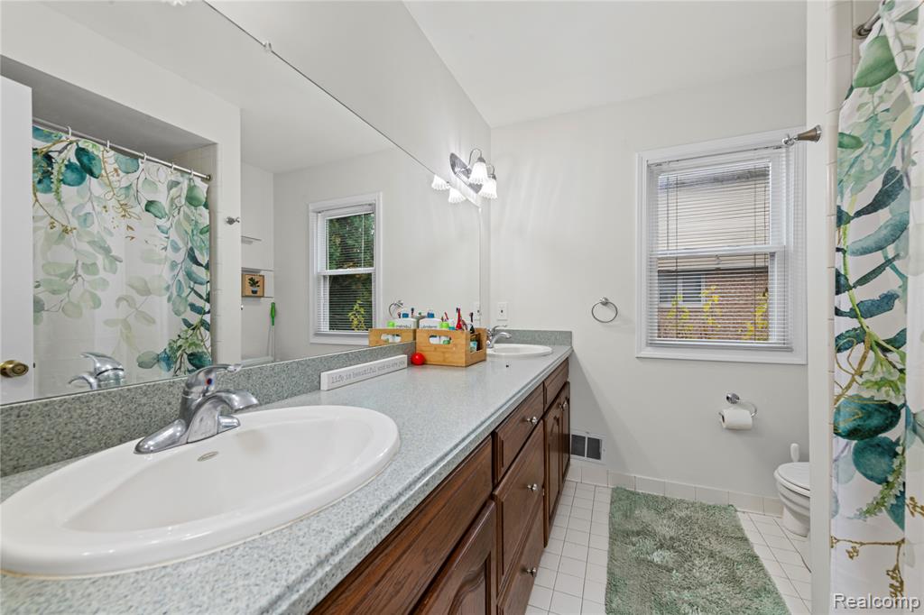 4537 Whisper Way Drive, Troy, MI 48098 — Photo 16