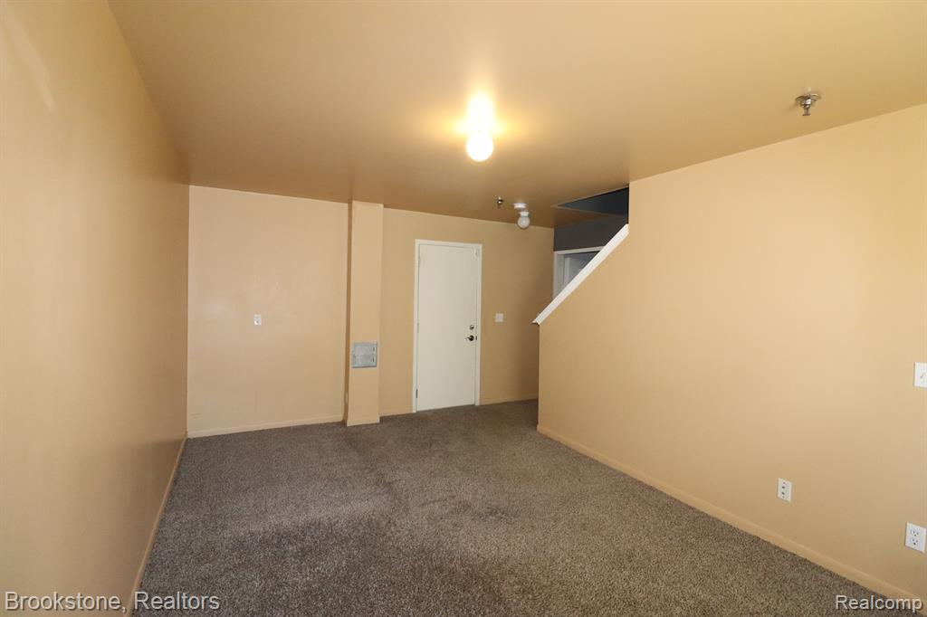 15652 STONE CROSSING Drive, Southfield, MI 48075 — Photo 19