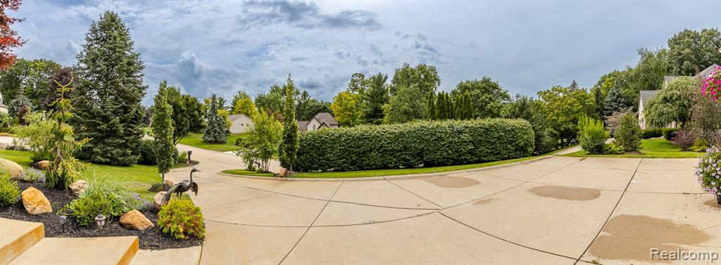 8640 Newport Drive, White Lake, MI — Photo 6