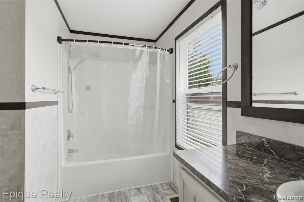 17107 Detroiter, Davisburg, MI 48350 — Photo 22