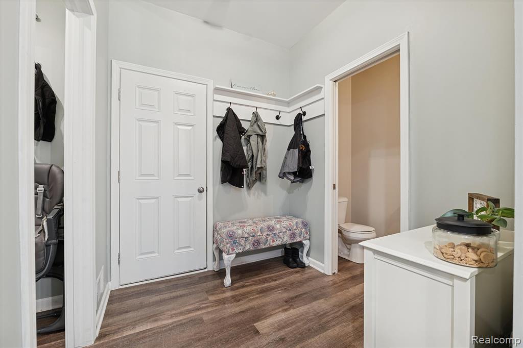 48138 Manhattan Drive, Macomb, MI 48042 — Photo 18