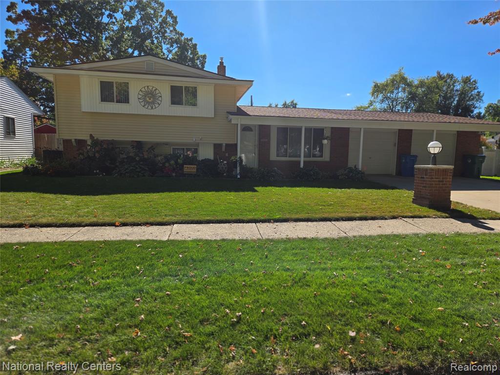 8723 Ringwood Drive, Commerce Twp, MI 48382 — front exterior