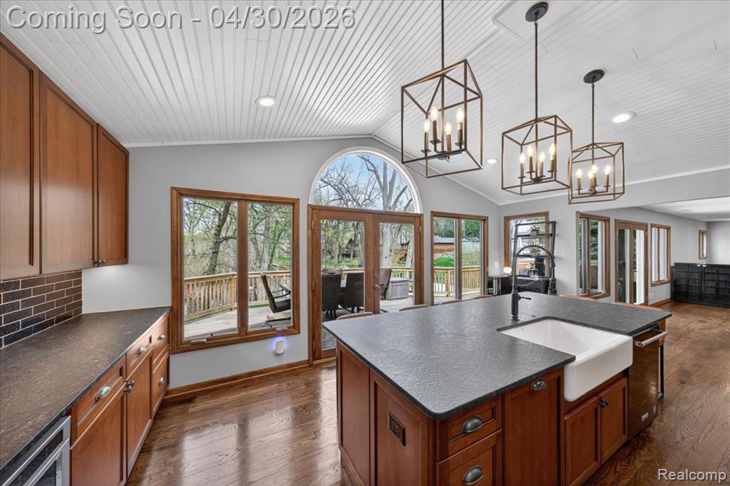 3945 N Vanstone Drive, Commerce Twp, MI 48382 — Photo 11