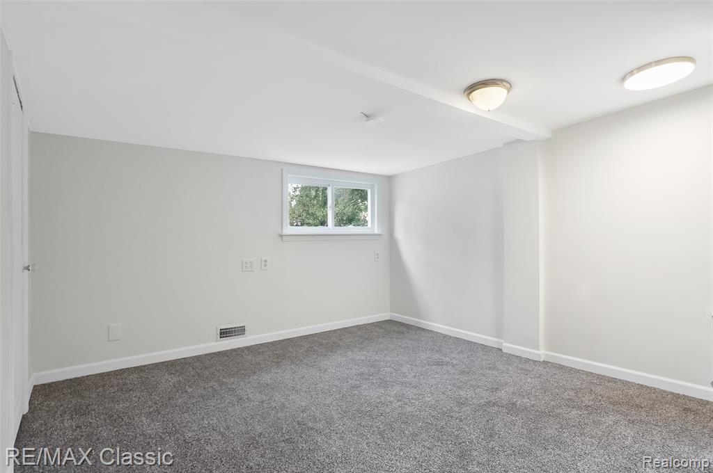 525 E Lewiston Avenue, Ferndale, MI 48220 — Photo 19