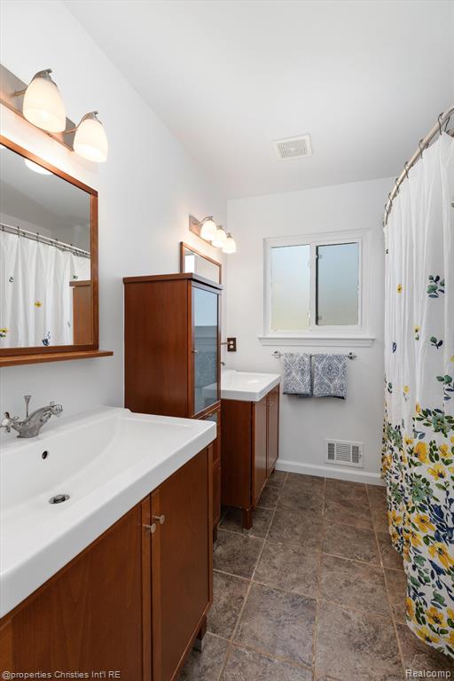 420 W TROY Street, Ferndale, MI 48220 — Photo 15