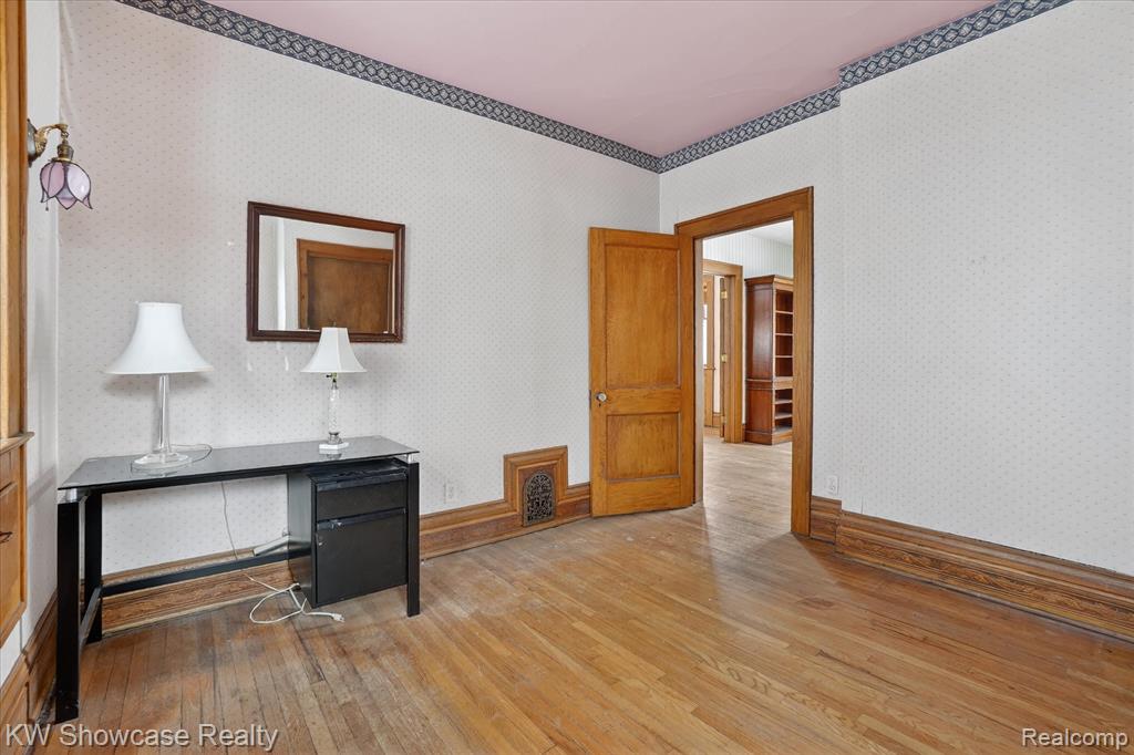 733 N Walnut Street, Lansing, MI 48906 — Photo 14