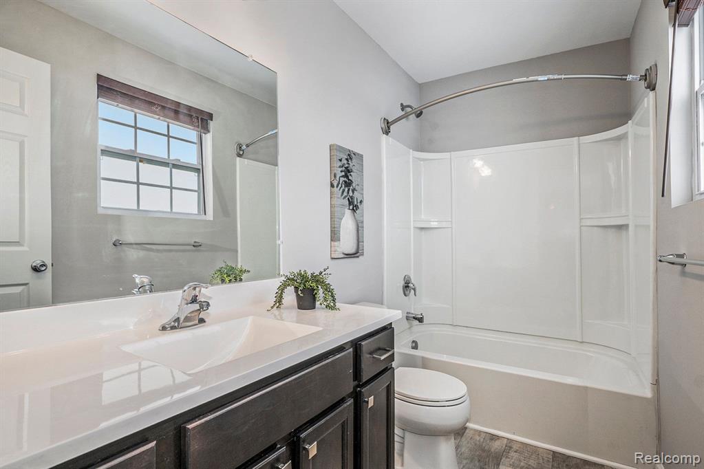 7193 PRIMROSE Lane, Grand Blanc, MI 48439 — Photo 9