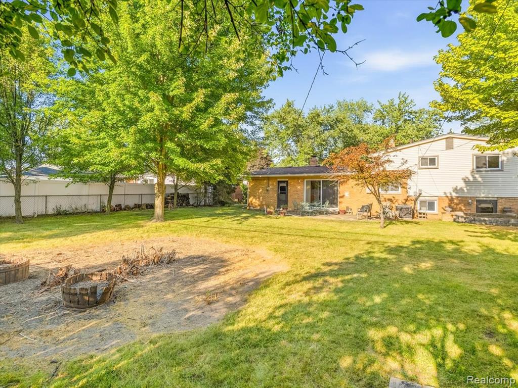 1082 Borgstrom Avenue, Ypsilanti, MI 48198 — Photo 32