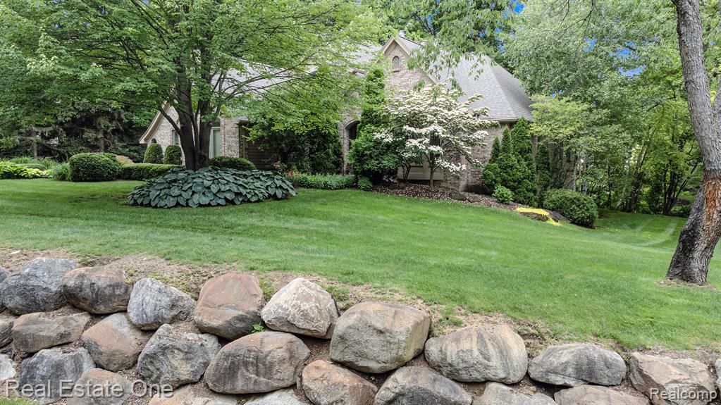 9832 Kingston Ridge, Clarkston, MI 48348 — Photo 53