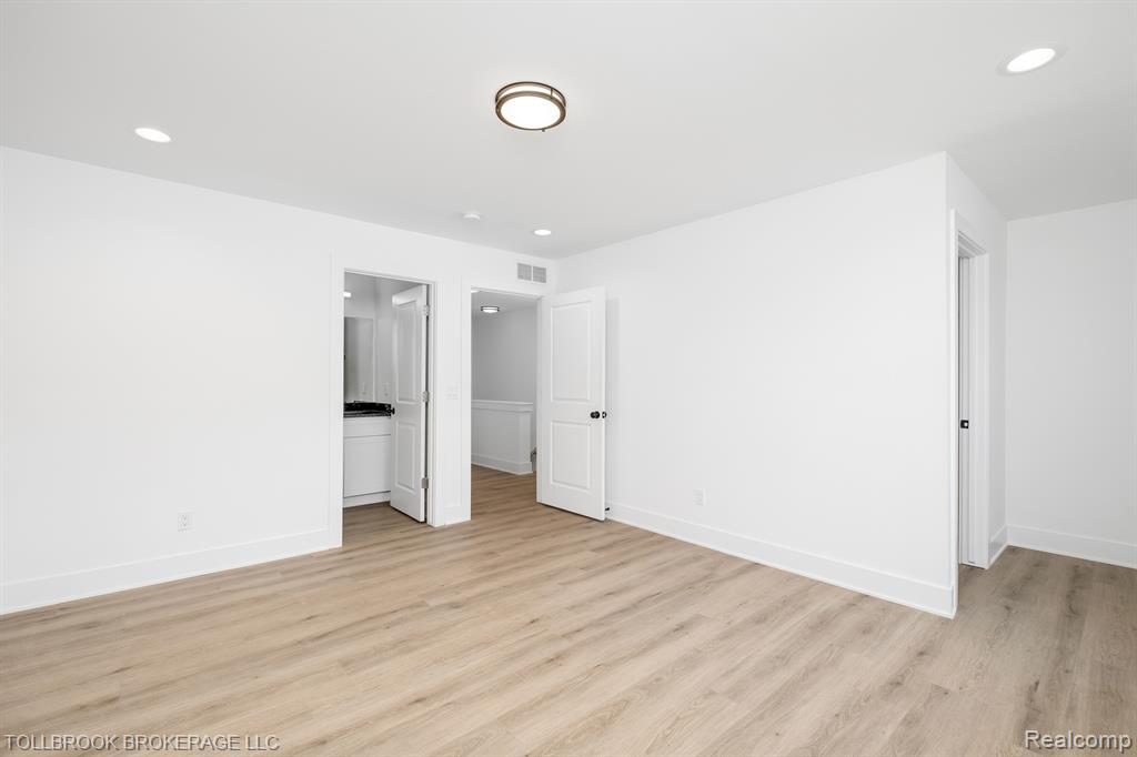 317 E. Irving, Madison Heights, MI 48084 — Photo 21