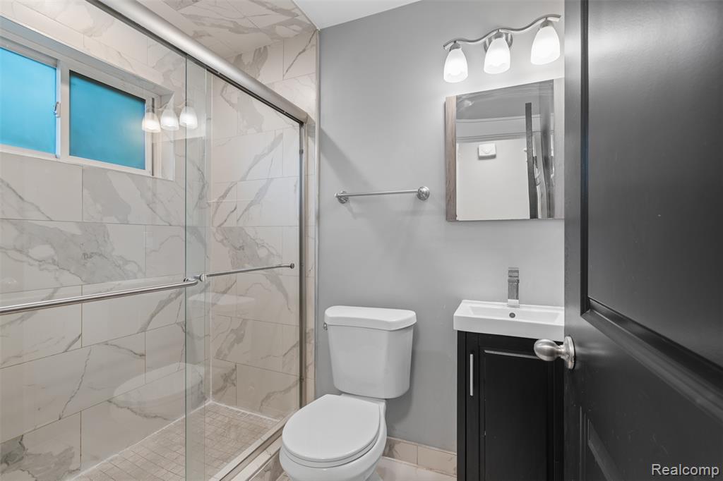 4413 S Crooks Road, Royal Oak, MI 48073 — Photo 8