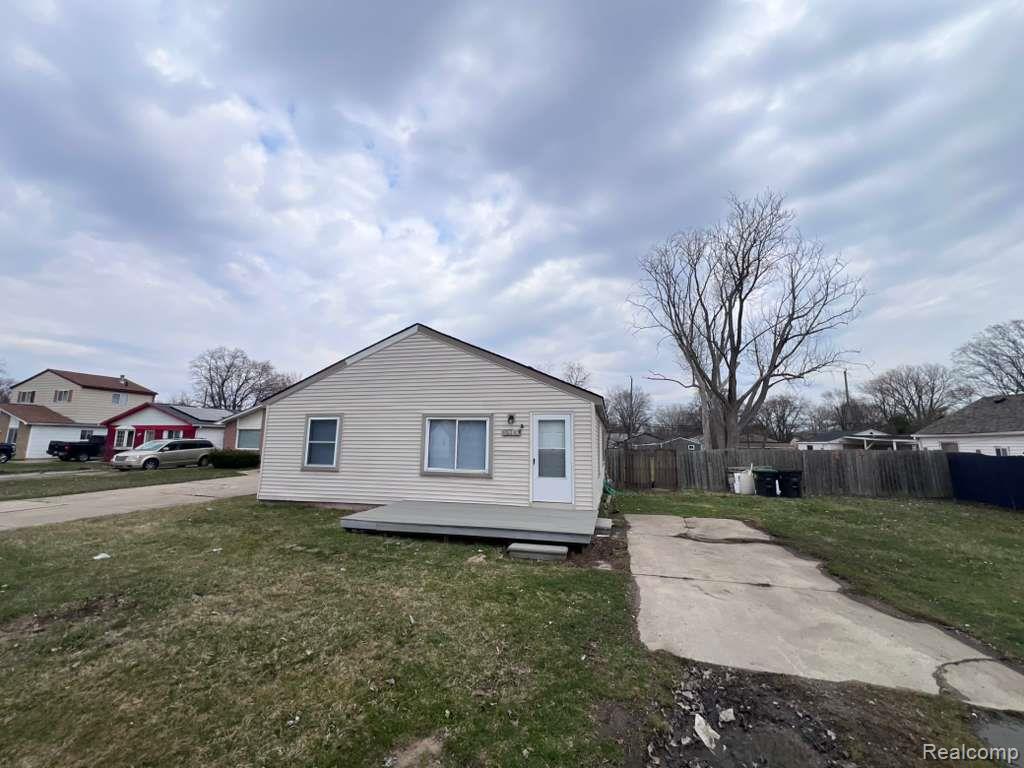 15163 S Beech Daly Road, Taylor, MI