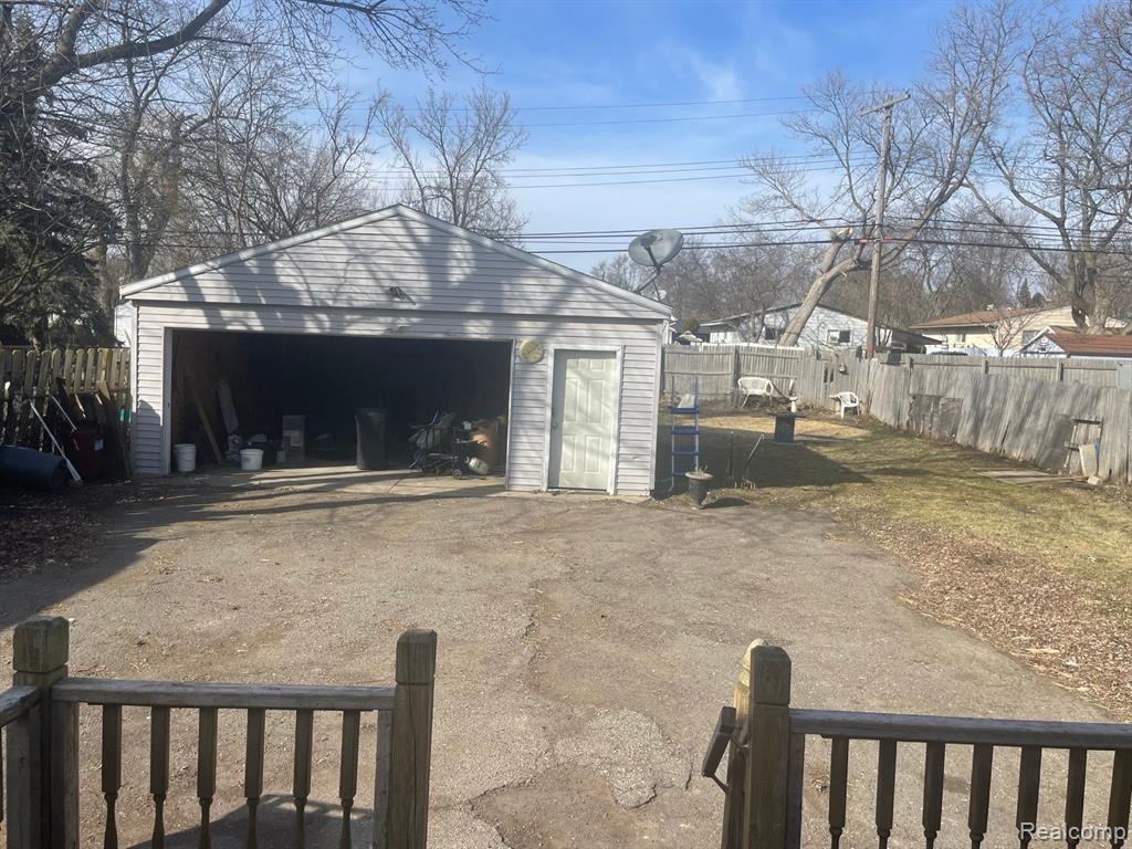 465 1ST Avenue, Pontiac, MI 48340 — Photo 3